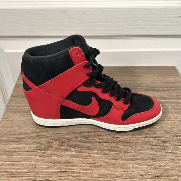 NIKE DUNK SKY HI HIDDEN WEDGES HEELS BLACK AND RED SIZE 8.5 - Picture 4 of 12